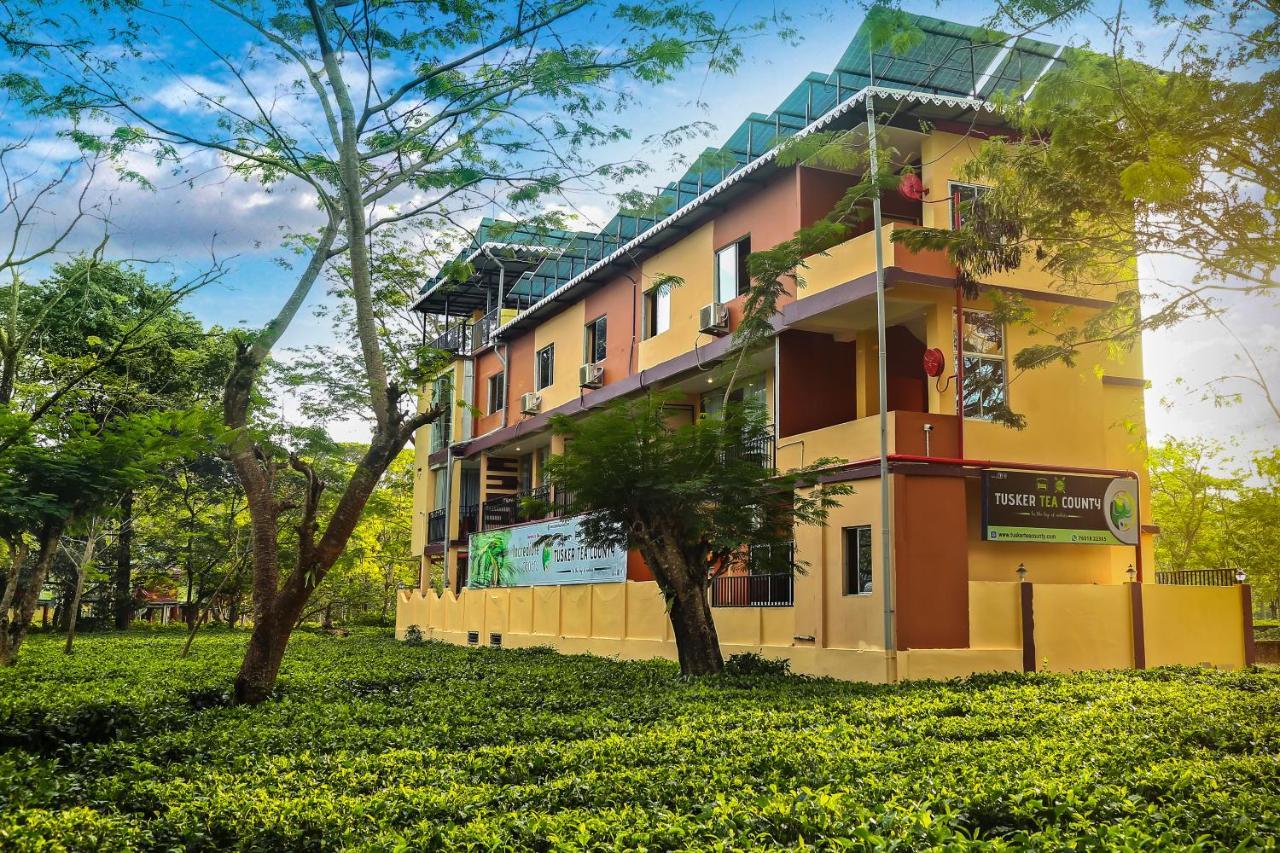 Tusker Tea County Chālsa Exterior foto